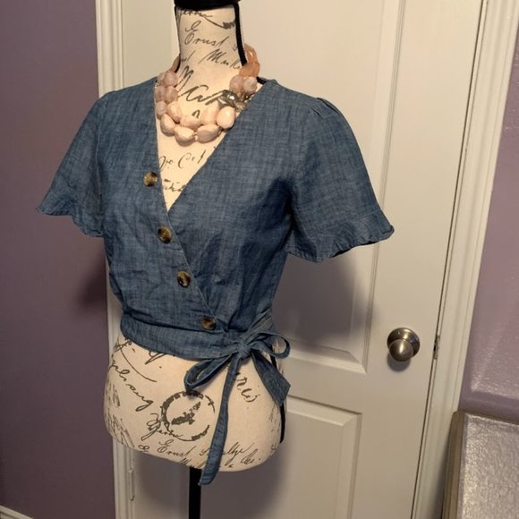 Francesca's Collection Chambray Wrap Crop Top - Picture 6 of 12